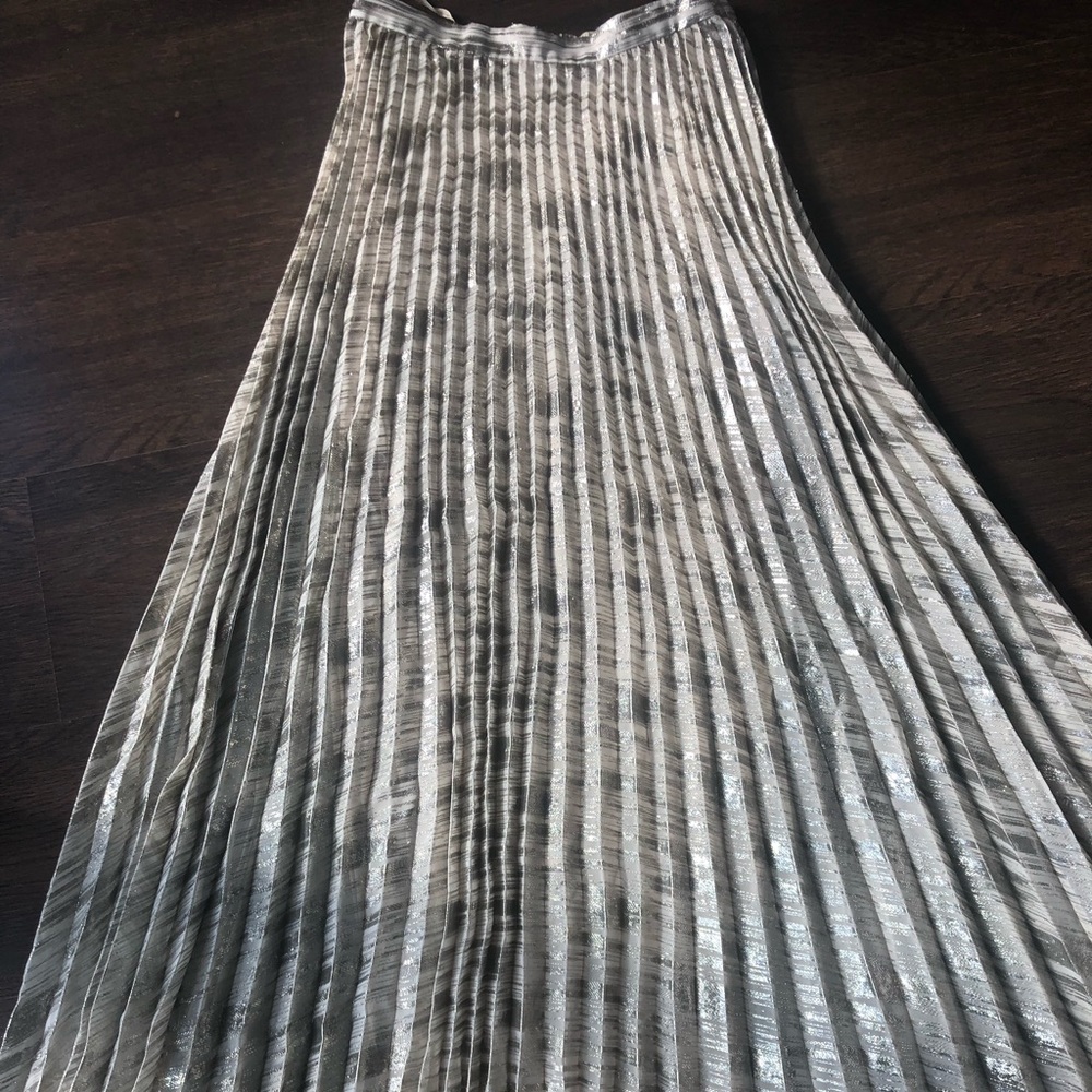 Anthropologie gold pleated skirt